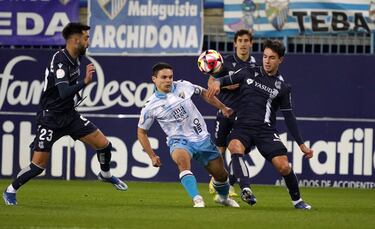 Aprobados y suspensos del Málaga: Roberto-Le Normand, el duelo del futuro