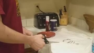 Un fan de Cavs se comió su camiseta con salsa barbacoa