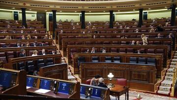 La remontada en el Congreso: gran ovación de los diputados