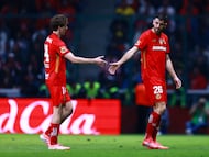 Soccer Football - Liga MX - Toluca v Club America - Estadio Nemsio Diez, Toluca, Mexico - November 8, 2025 Toluca's Marcel Ruiz and Paulinho react REUTERS/Eloisa Sanchez