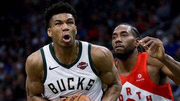 Ahora inquieta Antetokounmpo: el tobillo, dolorido y sin moverse