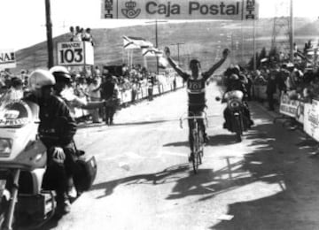 Cuando logró sus dos triunfos de etapa en la Vuelta a España, una en 1982 y otra en 1985 ya era licenciado universitario.