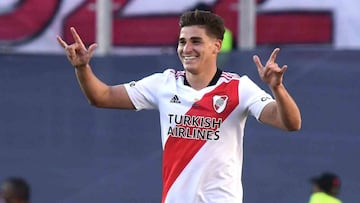 Julián Álvarez, con River.