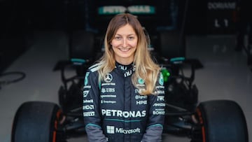 Doriane Pin, antes de su test con el Mercedes W12 en Silverstone.