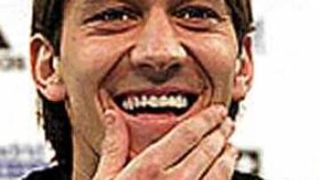 Un sonriente y dolorido Míchel Salgado habló de una campaña antimadridista que busca desequilibrar al equipo.