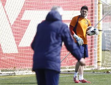 Juan Carlos junto a Rubén Uría en un entrenamiento