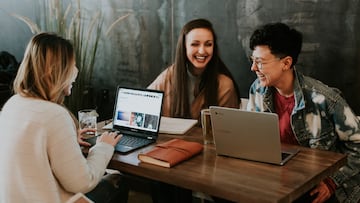 Adquiere nuevos conocimientos y contin¨²a form¨¢ndote con estos cursos por menos de 300 euros