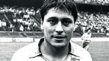 <b>EL SEGUNDO. </b>Pato Yáñez jugó en el Zaragoza la temporada 1986-87.