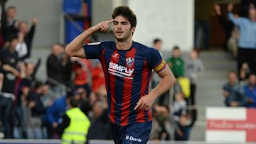 Gonzalo Melero durante un partido con el Huesca.