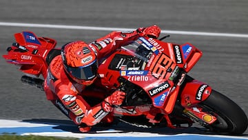 Marc Márquez rueda con la Ducati en Jerez.