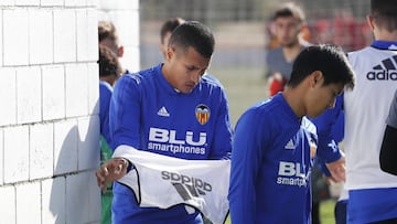 20/11/18 ENTRENAMIENTO DEL VALENCIA 
 
 
 
 MURILLO
 KANGIN LEE