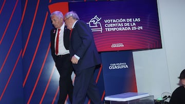 Fran Canal junto al presidente de Osasuna, Luis Sabalza.