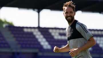 M&iacute;chel Herrero, jugador del Real Valladolid, positivo, aislado en casa.