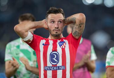 Tras el encuentro la cara de Saúl refleja la de muchos aficionados del conjunto rojiblanco.