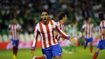 El delantero colombiano del Atl&eacute;tico de Madrid celebrando un gol con su club.