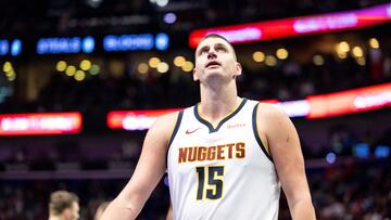 Denver Nuggets center Nikola Jokic (15)