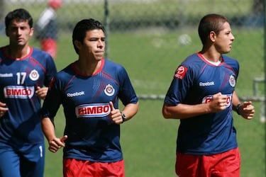 ¿Qué fue de los jugadores de Chivas que estuvieron en el debut del Chicharito?