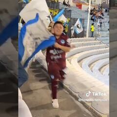 La vuelta olímpica más tierna: niños celebran así cada gol del Tampico Madero