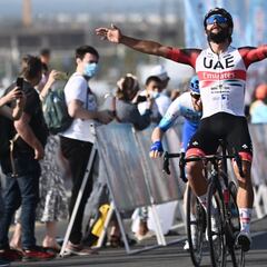 Fernando Gaviria gana la primera etapa del Tour de Omán