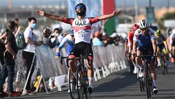 Fernando Gaviria gana la primera etapa del Tour de Omán