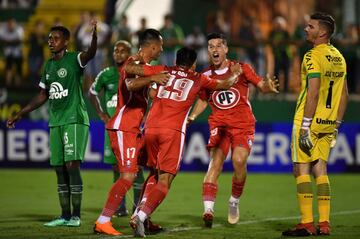 Walter Bou (C) of Chile's Union La Calera, celebrates with teammates his goal against Brazil\x92s Chapecoense, during their 2019 Copa Sudamericana football match held at Arena Conda stadium, in Chapeco, Brazil on February 19, 2019. (Photo by NELSON ALMEIDA / AFP)