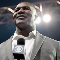 Holyfield suplirá a De la Hoya en su pelea ante Belfort