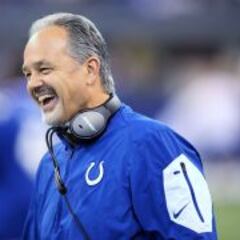 Chuck Pagano seguirá entrenando a los Colts