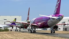 Flight attendants’ warning to travelers: These shoes are a no-go when flying