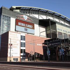 Demanda a D-Backs por forzar a socios a vender sus acciones