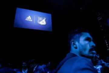 Millonarios presentó su nueva camiseta y su plantilla para este 2017