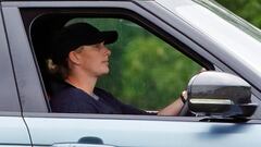 ¿Me pueden multar por ir con gorra o sombrero en el coche en verano? Esto dice el Reglamento de la DGT