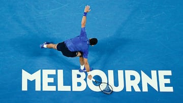 Novak Djokovic durante el duelo de cuartos de final del Open de Australia 2025.