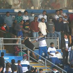 Con fierros: barra de la UC intentó agredir a infiltrados de Colo Colo