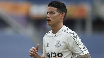 James, con futuro incierto en el final del mercado de pases