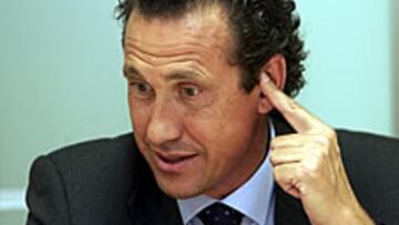 <b>SU TEORÍA</B>. Valdano tiene su teoría sobre el por qué de los pocos trofeos de España.