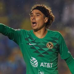 Guillermo Ochoa a detalle: tres disparos y un gol en contra