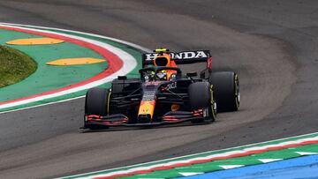 Red Bull&#039;s Mexican driver Sergio Perez drives during the Emilia Romagna Formula One Grand Prix at the Autodromo Internazionale Enzo e Dino Ferrari race track in Imola, Italy, on April 18, 2021. (Photo by Miguel MEDINA / AFP)