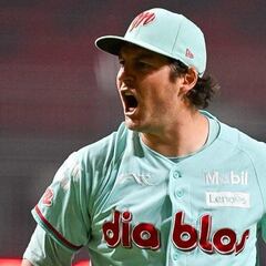 León no da crédito al pitcheo de Trevor Bauer y piden revisión de guante