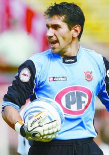 Fernando Burgos: Real Potosí fue el único título del meta Burgos. Dentro de su carrera cuentan pasos por Ososrno, Magallanes, Palestino, Cobresal, Curicó Unido y Deportes Copiapó.