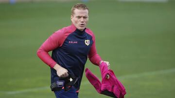 06/11/19
 
 ENTRENAMIENTO RAYO VALLECANO
 
 ALBERTO