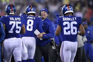 El año inició mal en New York. Desde la agencia libre, perdieron a su mejor receptor, Odell Beckham Jr, quien partió a Cleveland. En su décimosexta temporada en los emparrillados profesionales, Eli Manning perdió la titularidad (Semana 3) y Daniel Jones, el novato de Duke lo remplazó. Aunque no lo hizo mal, la inexperiencia terminó por cobrar factura, además de las lesiones que mantuvieron fuera a Saquon Barkley, Sterling Shepard y otros elementos importantes para el equipo de Pat Shurmur.