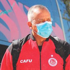 El drama del DT líder de la B: su madre está grave con Covid