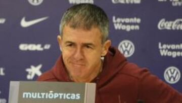 Lucas Alcaraz, en rueda de prensa.