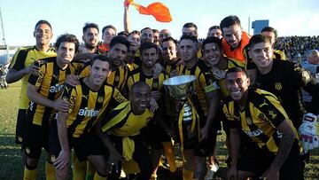 Peñarol golea a Cerro y es campeón del Clausura