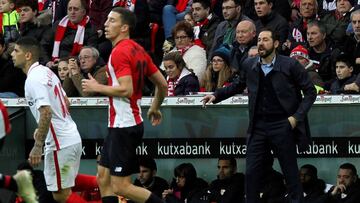 Machín da instrucciones.