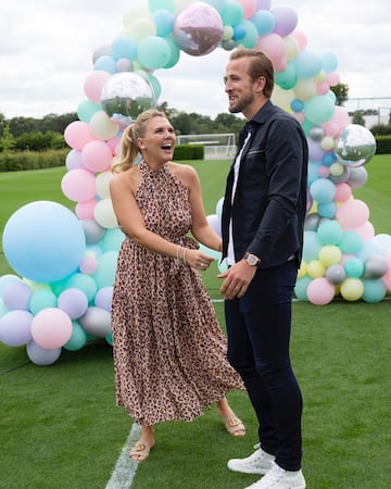 El futbolista del Tottenham confesó que su esposa está esperando el que será su tercer hijo en común después de Ivy Jane y Vivienne Jane, de tres y un año de edad respectivamente. Será un niño.