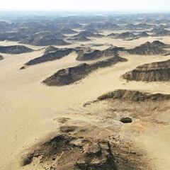 Descienden por primera vez al 'pozo del infierno' de Yemen