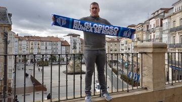 Téllez en la plaza de la Virgen Blanca