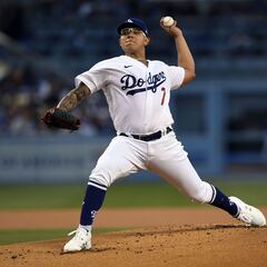 Julio Urías recuerda como lo hizo sufrir Freddie Freeman en Atlanta