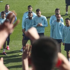 Los jugadores del Espanyol ayudan al Hospital de Igualada